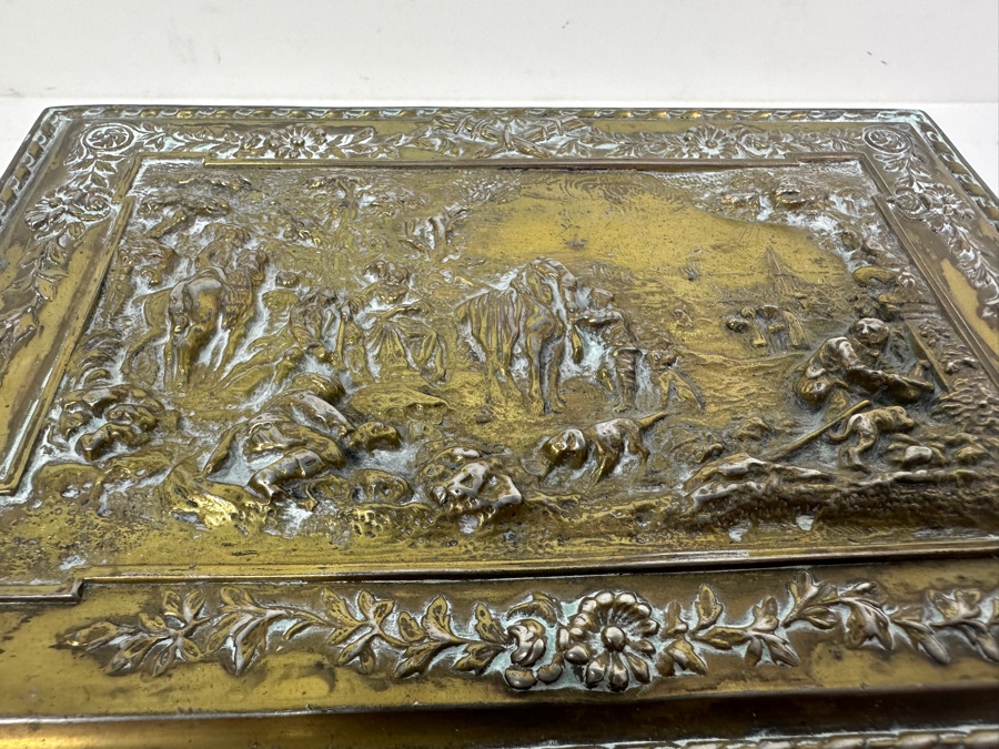 Antique Jennings Brothers Repousse Brass Metal Box 7.5W X 5D X 3H [Photo 6]