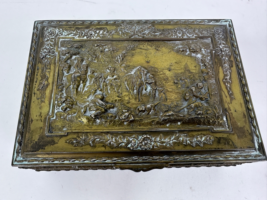 Antique Jennings Brothers Repousse Brass Metal Box 7.5W X 5D X 3H [Photo 4]