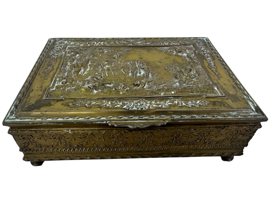 Antique Jennings Brothers Repousse Brass Metal Box 7.5W X 5D X 3H [Photo 2]