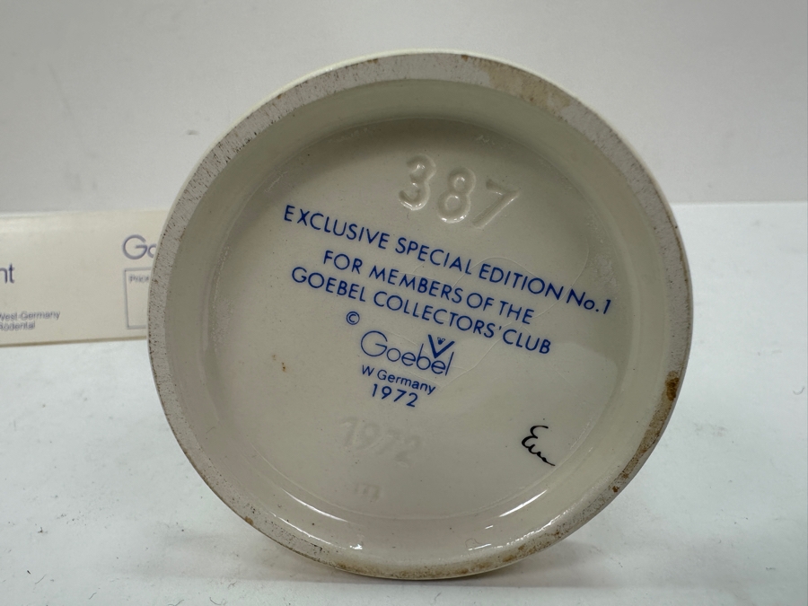 Vintage 1972 Exclusive Special Edition No. 1 For Members Of The Goebel Collectors' Club Hummel Valentine Figurine [Photo 6]