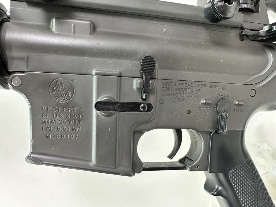 Japanese Tokyo Marui Colt M4A1 Carbine Cal. 5.56mm Airsoft Rifle With Helmet & Accessories [Photo 5]