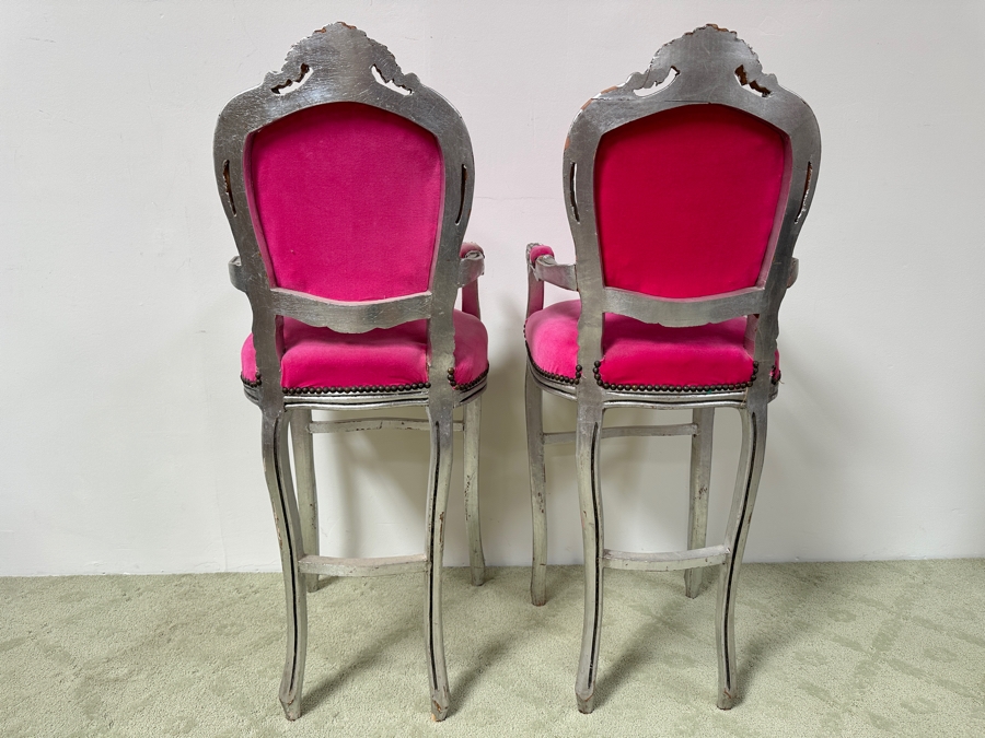 Tufted Back Bar Stools Armchairs 29.5'H Seat X 19'W X 51'H [Photo 4]