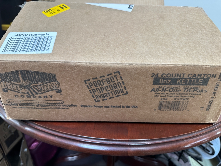 Great Northern Popcorn Company Paducah Popper Popcorn Machine And Cart With Box Of All-N-One Premium Gourmet Popcorn Bags 30W X 19D X 60H [Photo 5]