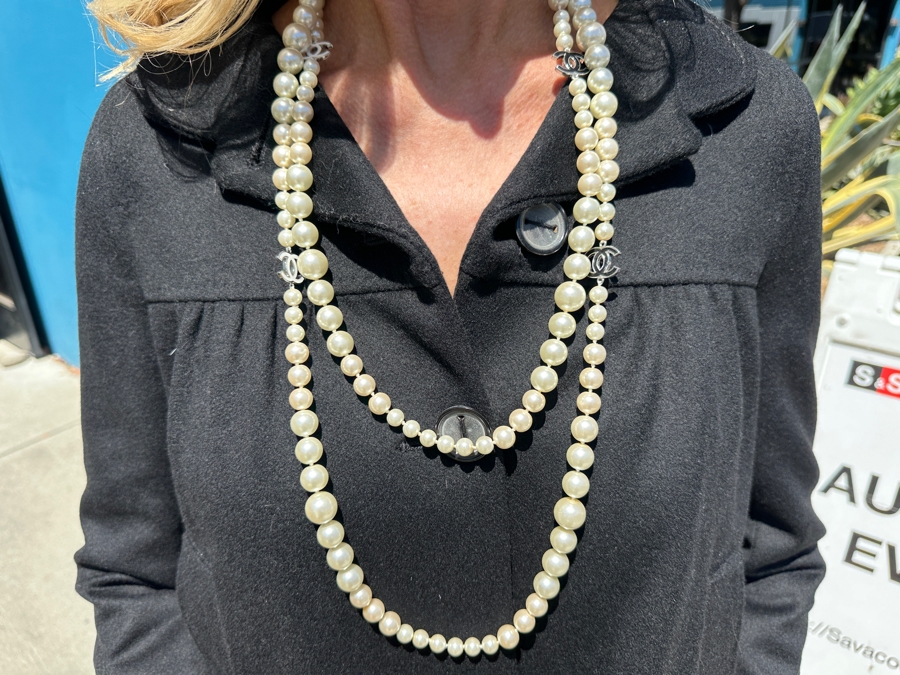 Faux Channel 68' Faux Pearl Necklace [Photo 10]