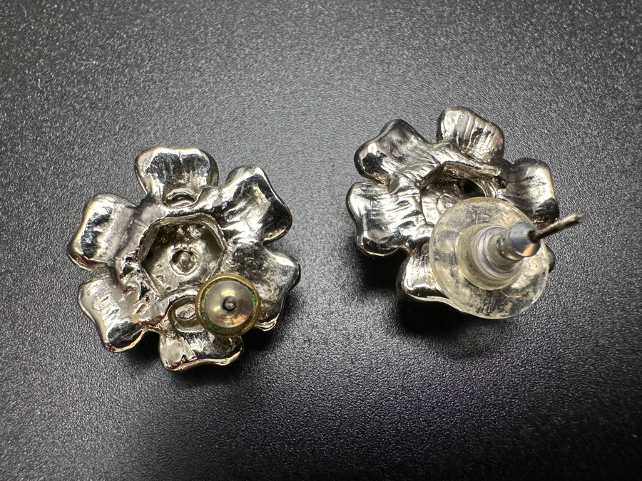 Faux Channel Earrings [Photo 4]