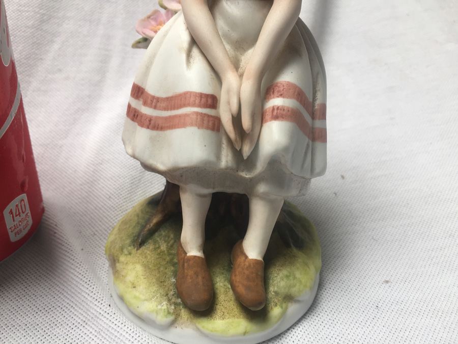Lefton Figurine Becky Thatcher [Photo 6]