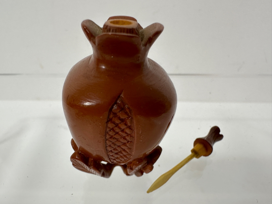 Vintage Carved Chinese Snuff Bottle 2.25'H [Photo 4]