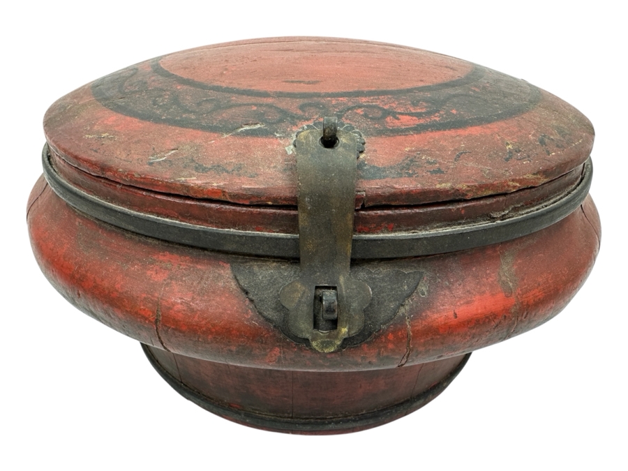 Vintage Chinese Export Wooden Lacquered Round Covered Container Food Lunch Box 12.5W X 6.5H [Photo 1]