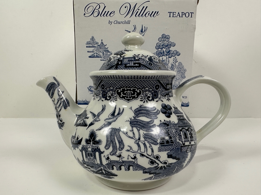 Blue Willow by Churchill English Teapot With Original Box [Photo 4]
