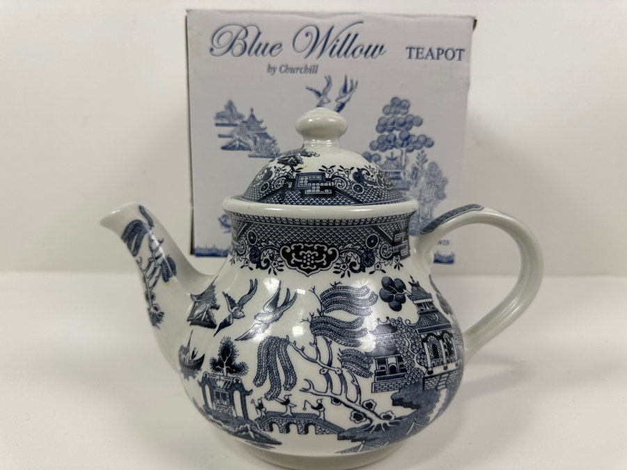 Blue Willow by Churchill English Teapot With Original Box [Photo 3]