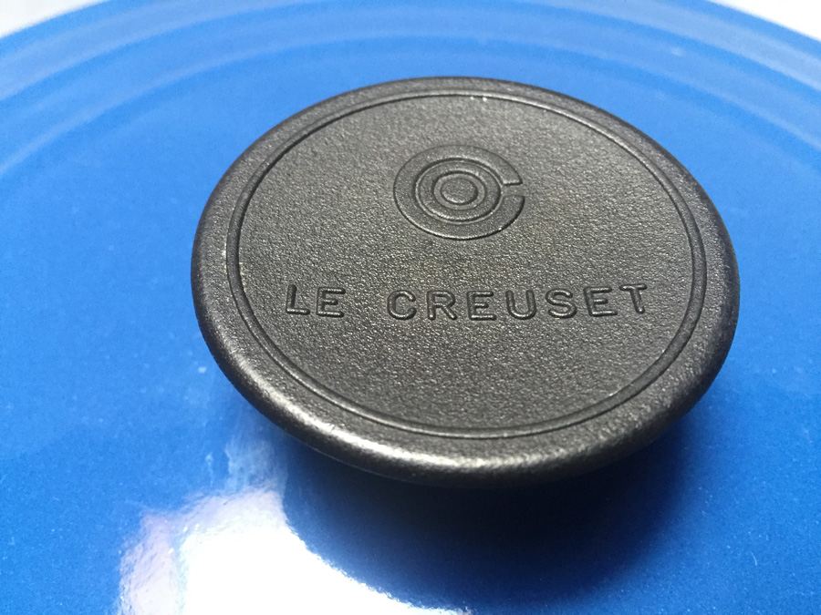 Blue Le Creuset Pot with Lid - Made in France - G 7 1/4 Quart Round Dutch Oven [Photo 4]