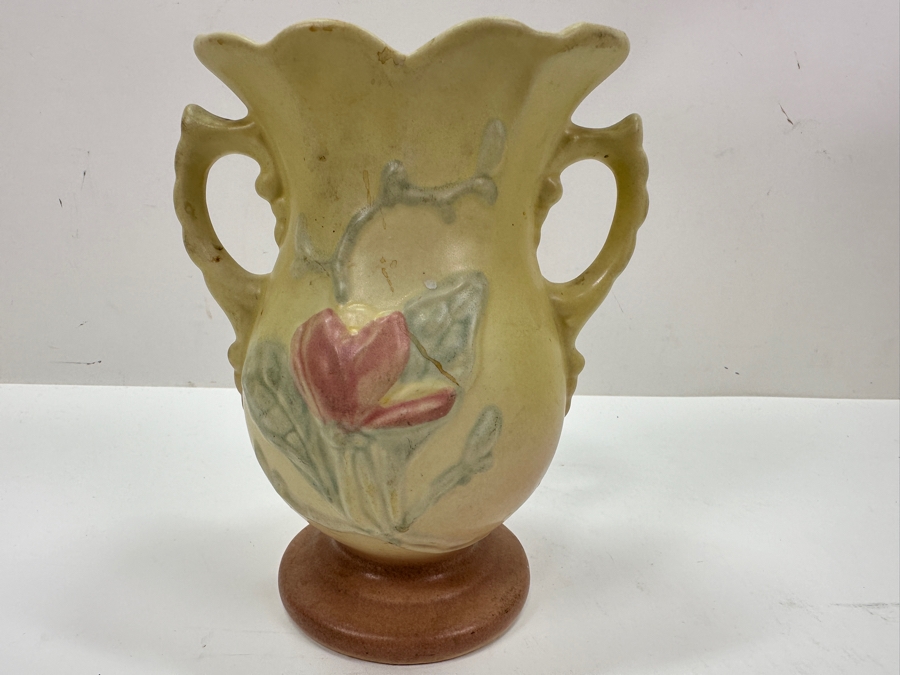 Vintage 1940's Hull Magnolia Flower Art Pottery Vase 6.5'H [Photo 2]