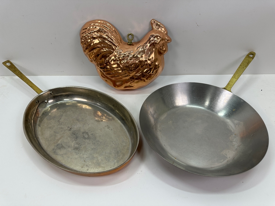 (2) Copper Pans and Rooster Mold [Photo 2]
