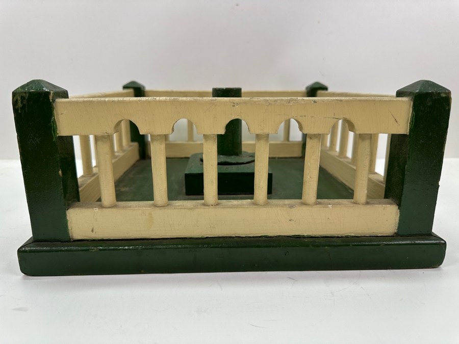 Antique Wooden Fence Christmas Tree Stand 13.25'x13.25' [Photo 5]