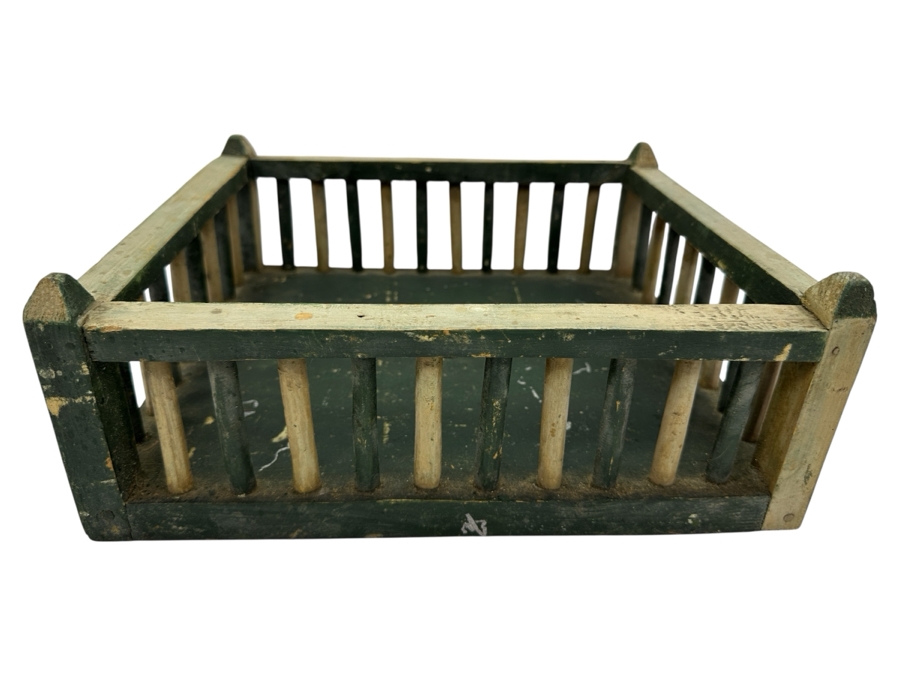 Antique Wooden Fence Christmas Tree Stand 12'W x 10.5'D x 4.5'H [Photo 2]