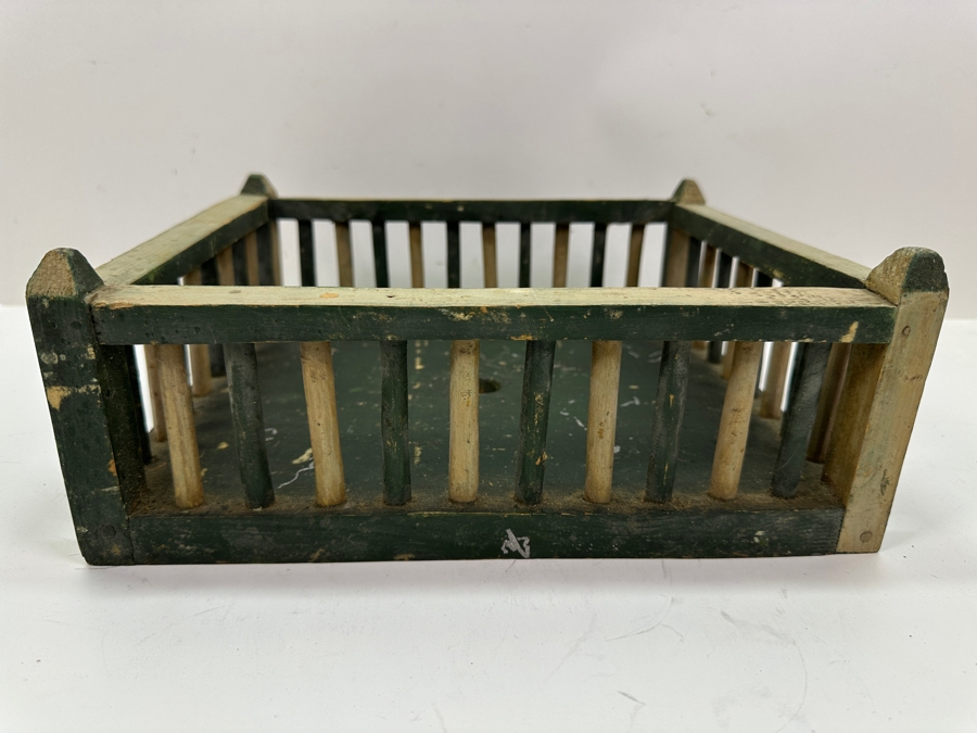 Antique Wooden Fence Christmas Tree Stand 12'W x 10.5'D x 4.5'H [Photo 3]