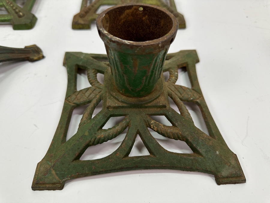 Lot of (4) Antique Cast Iron Christmas Tree Stands 7'W and 10'W [Photo 7]
