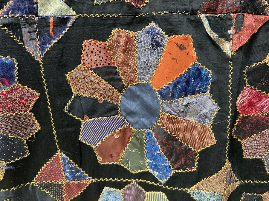 Vintage Handmade Quilt 51 X 72 [Photo 3]