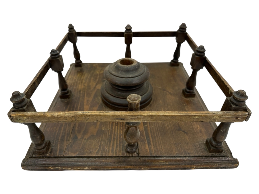 Antique Wooden Fence Christmas Tree Stand 14.5'W x14'D x 6'H [Photo 1]