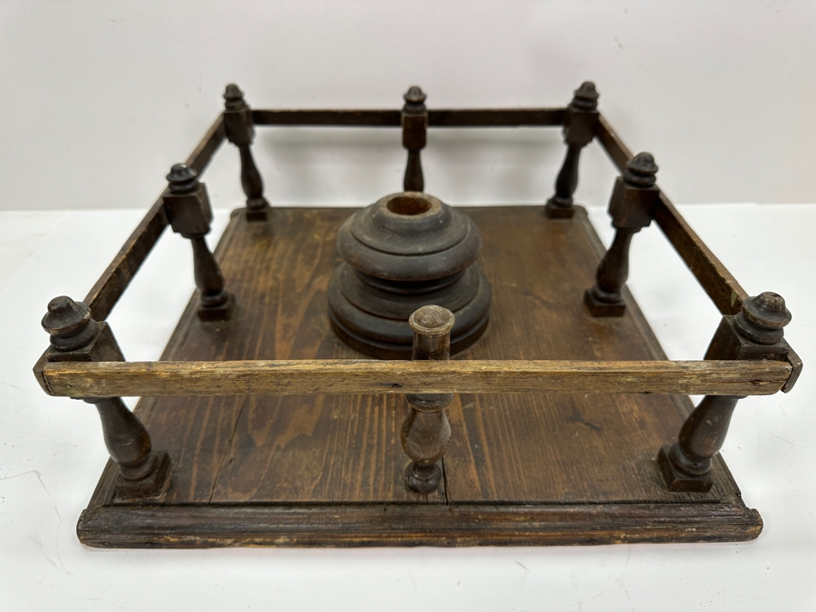 Antique Wooden Fence Christmas Tree Stand 14.5'W x14'D x 6'H [Photo 2]