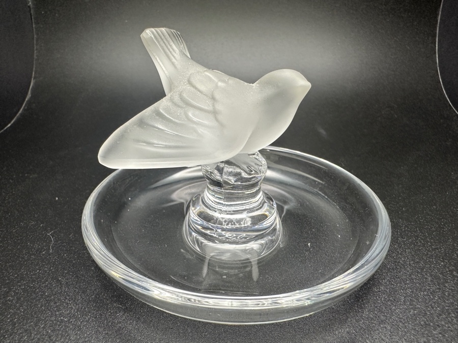 Lalique France Crystal Frosted Bird On A Circular Trinket Ring Dish 3.75'W [Photo 2]