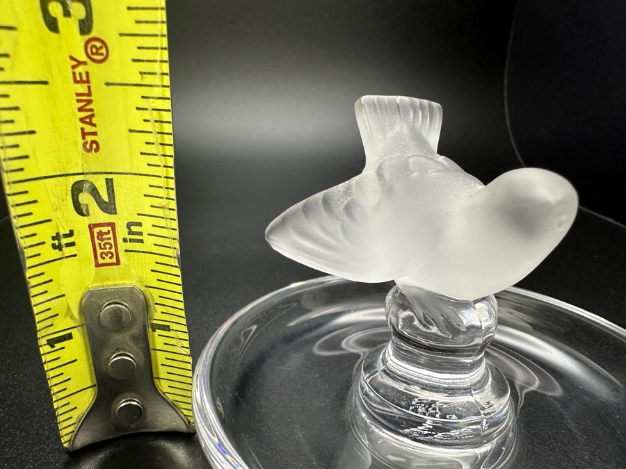 Lalique France Crystal Frosted Bird On A Circular Trinket Ring Dish 3.75'W [Photo 8]