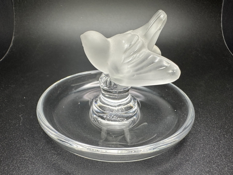 Lalique France Crystal Frosted Bird On A Circular Trinket Ring Dish 3.75'W [Photo 5]