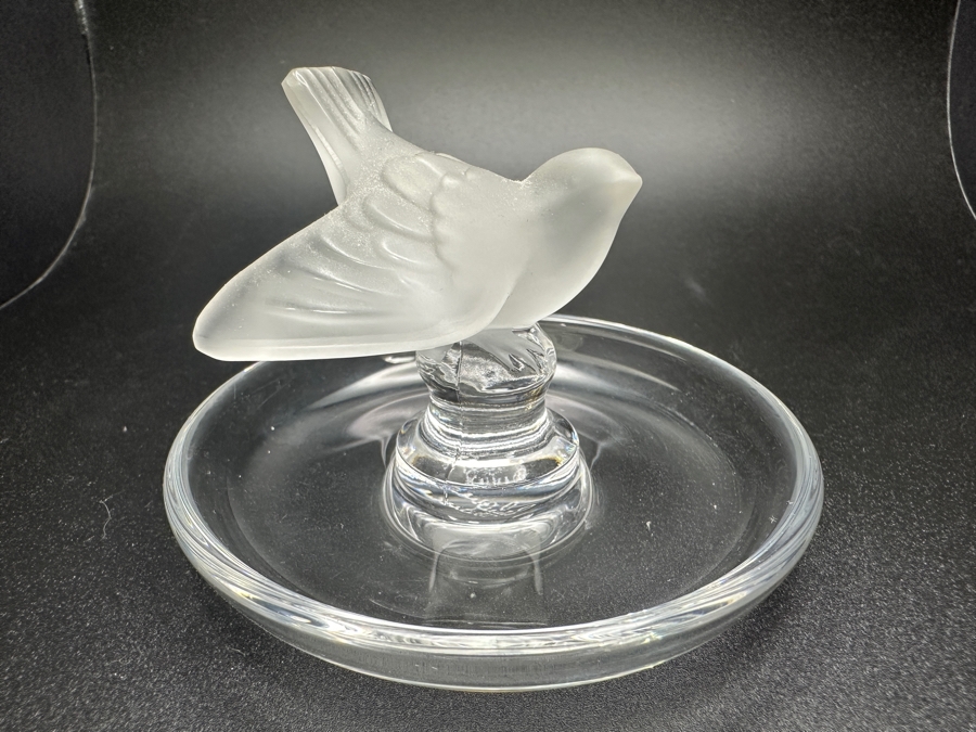 Lalique France Crystal Frosted Bird On A Circular Trinket Ring Dish 3.75'W [Photo 3]
