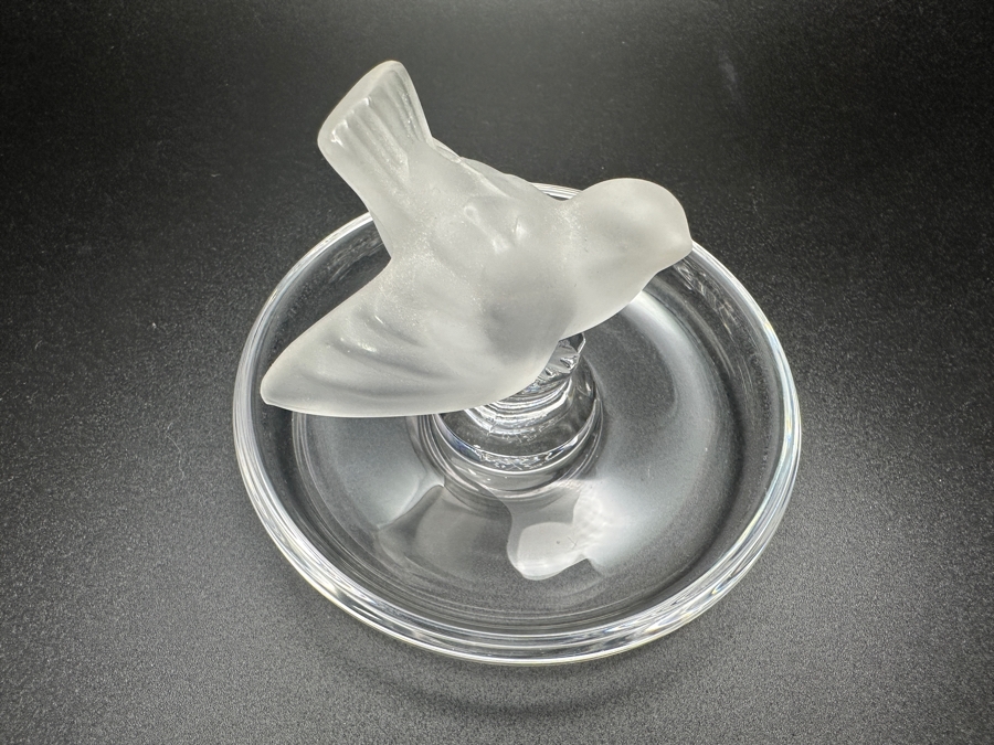 Lalique France Crystal Frosted Bird On A Circular Trinket Ring Dish 3.75'W [Photo 4]