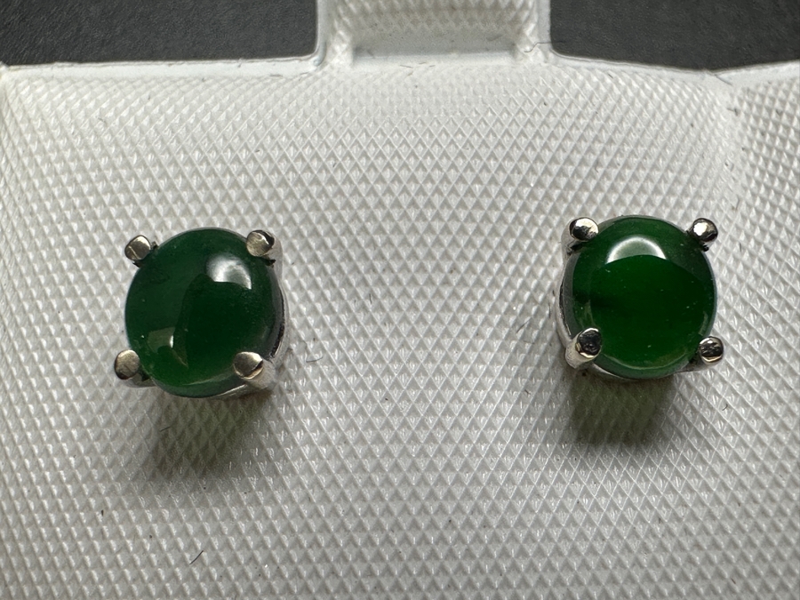 14k Gold Imperial Jade Earrings 1.4g Retails $400 [Photo 3]