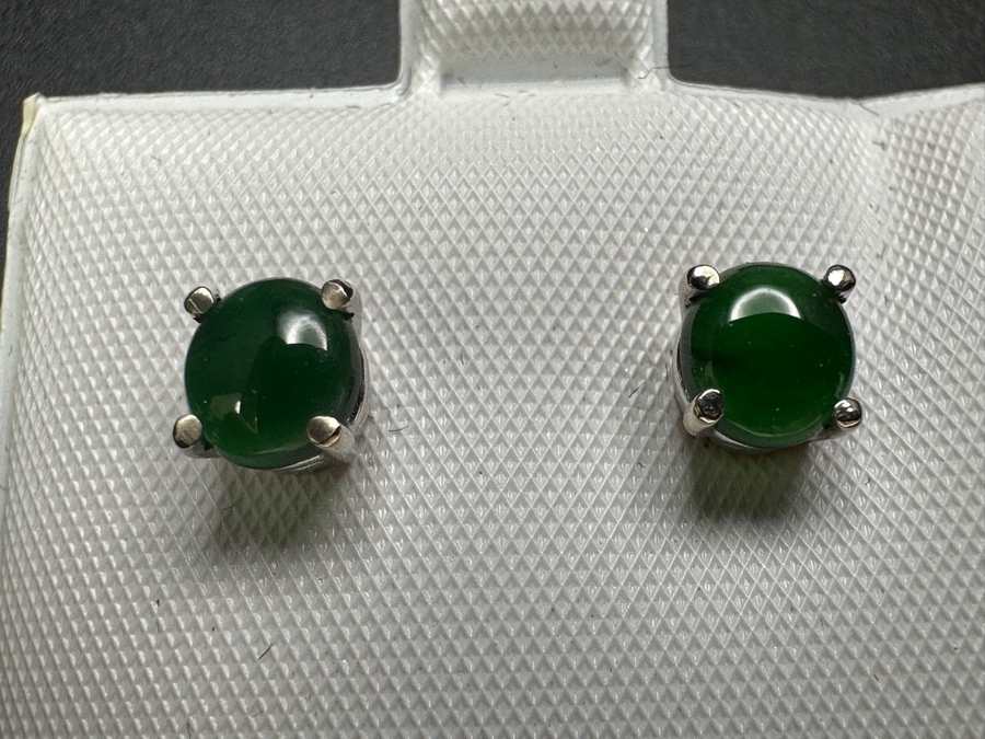 14k Gold Imperial Jade Earrings 1.4g Retails $400 [Photo 2]