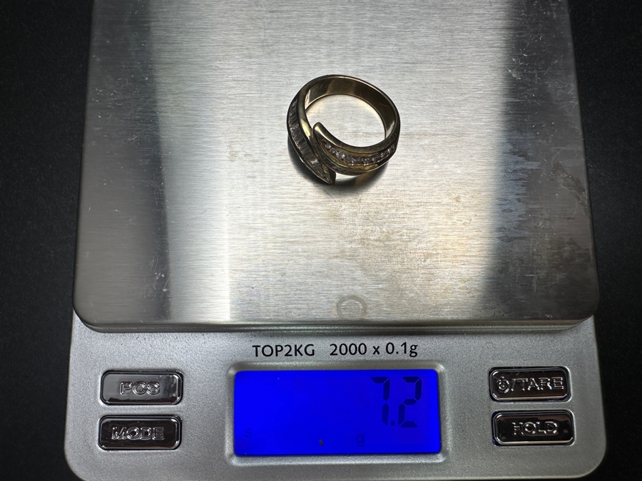 14k Gold Diamond Ring With (26) Baguette Diamonds & (18) Round Brilliant Diamonds Est. 1.05cttw 7.2g Size 6.5 Retails $3,000 [Photo 14]