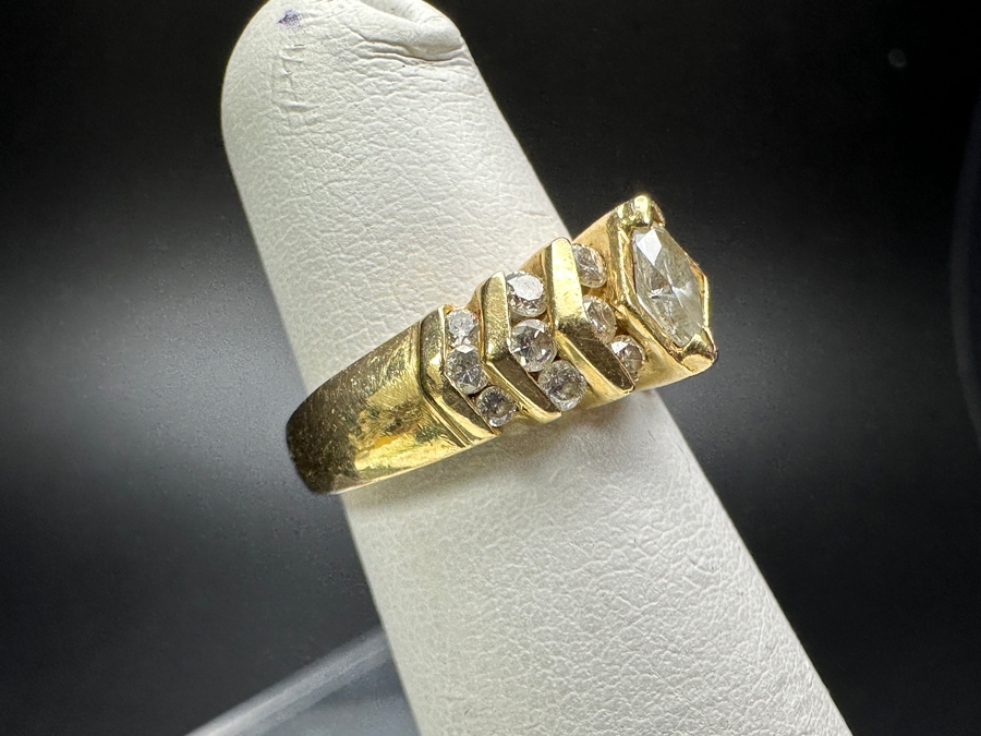 14k Gold Diamond Ring With 5x3mm Marquise Diamond .20ct Set With (18) Round Diamonds .27cttw Size 3.5 3.7g Retails $1,300 [Photo 5]