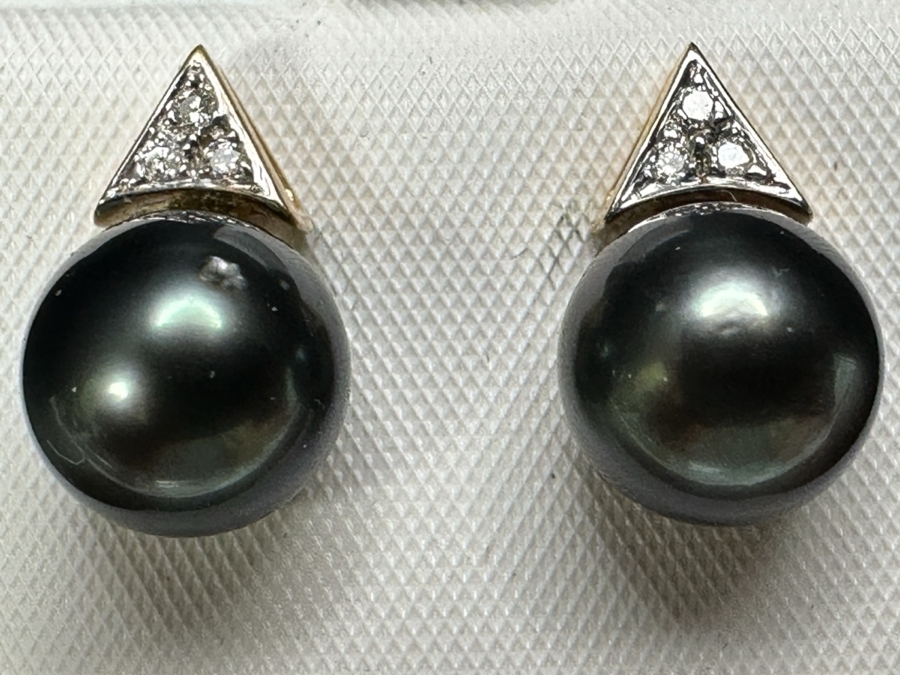 14k Gold (2) 9mm Tahitian Pearls With (6) 1mm Round Brilliant Diamonds Est. .05cttw 3.7g Retails $600
