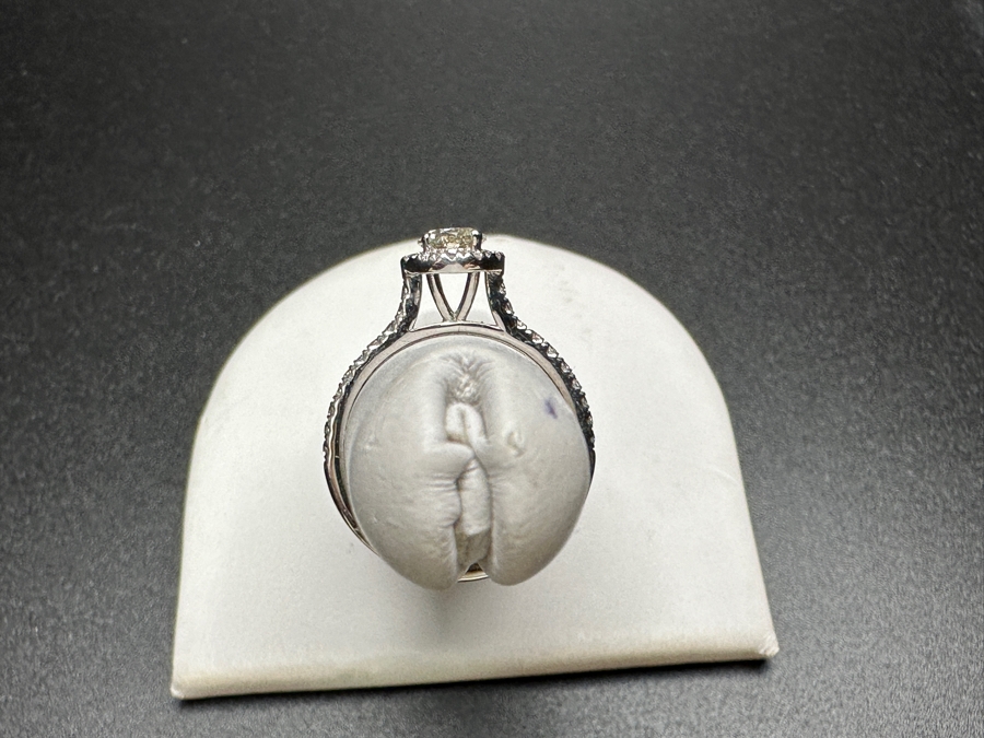 14k Gold Diamond Ring With (1) 4.5mm Round Brilliant Diamond .36ct & (32) 1mm Round Brilliant Accent Diamonds Size 5.75 2g Retails $1,400 [Photo 11]