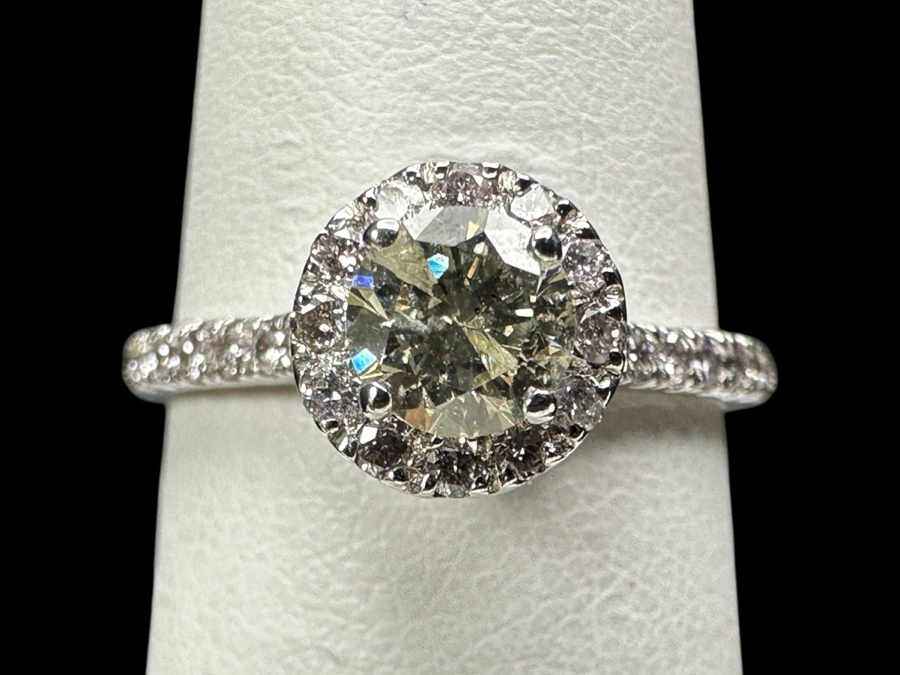 14k Gold Diamond Ring With (1) 4.5mm Round Brilliant Diamond .36ct & (32) 1mm Round Brilliant Accent Diamonds Size 5.75 2g Retails $1,400
