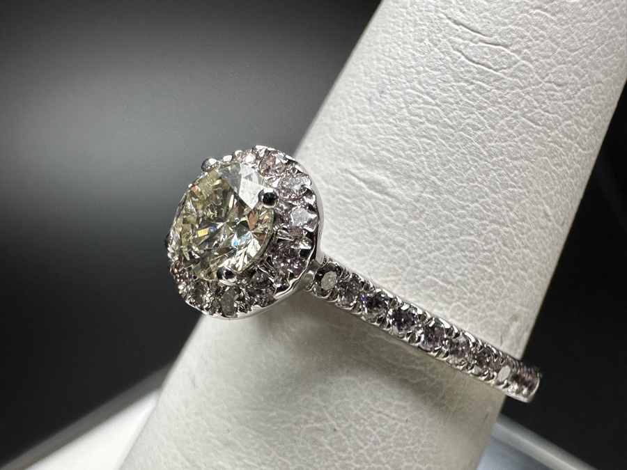 14k Gold Diamond Ring With (1) 4.5mm Round Brilliant Diamond .36ct & (32) 1mm Round Brilliant Accent Diamonds Size 5.75 2g Retails $1,400 [Photo 8]