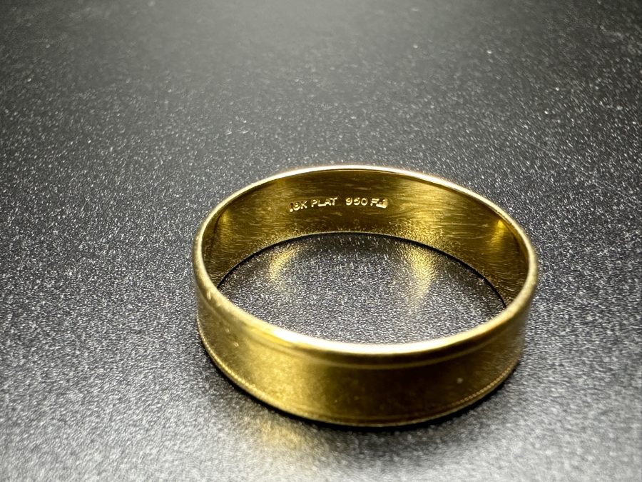 18k Gold Ring Size 11 3.8g Retails $1,100 [Photo 6]