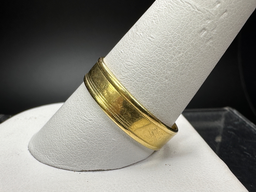 18k Gold Ring Size 11 3.8g Retails $1,100 [Photo 3]