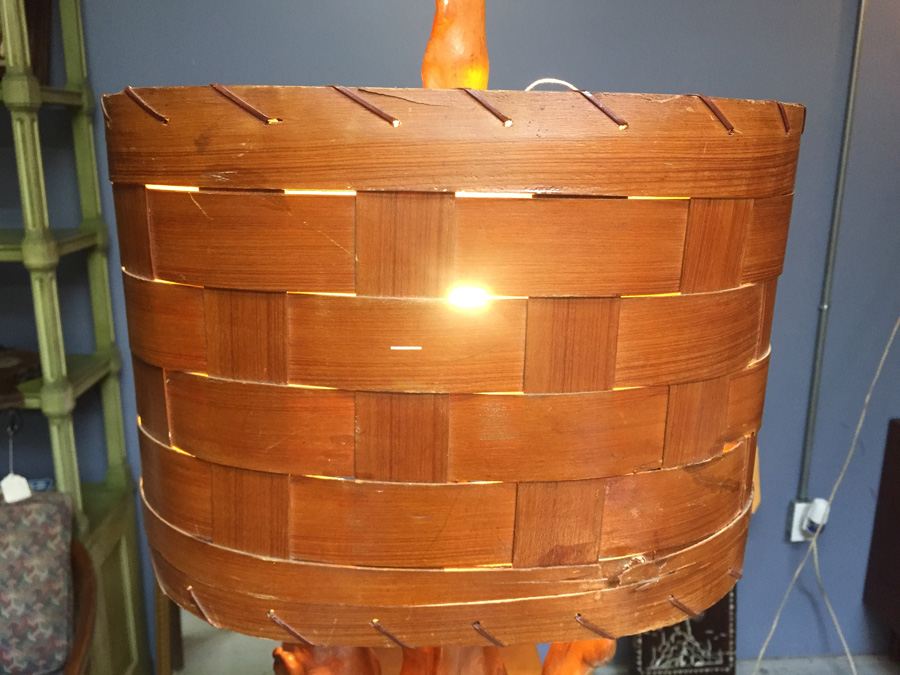 Mid-century Natural Wood Lamp with Woven Shade [Photo 5]