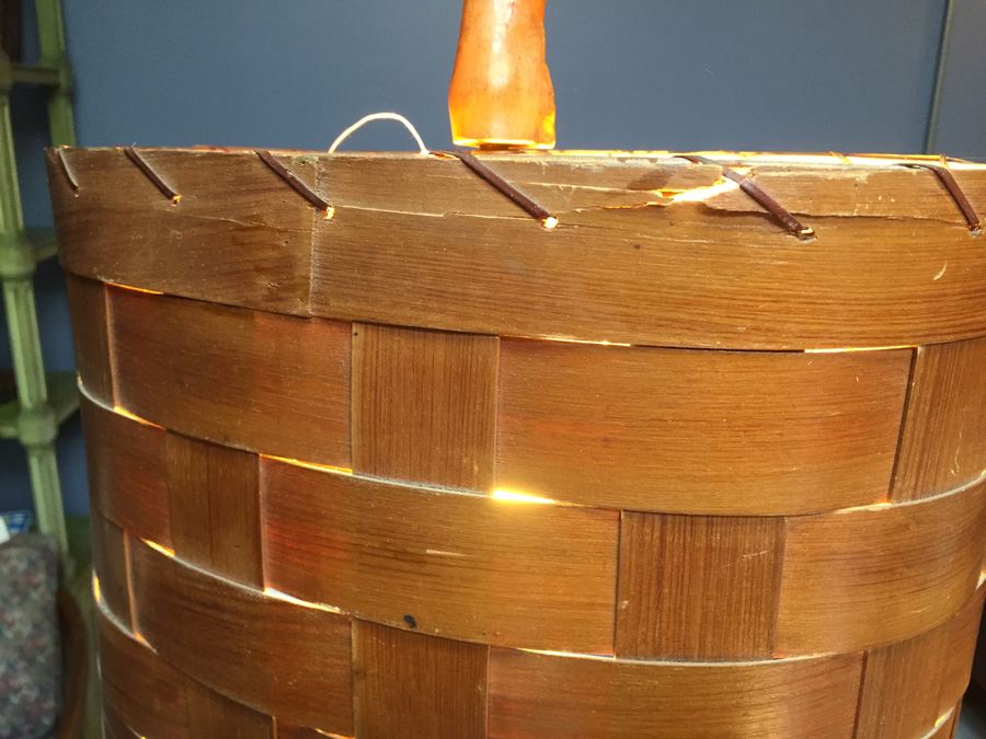 Mid-century Natural Wood Lamp with Woven Shade [Photo 11]