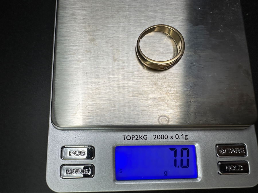 14k Gold Men's Diamond Ring With (8) 1.5mm Round Brilliant Diamonds Est. .15cttw Size 10.25 7g Retails $1,600 [Photo 11]