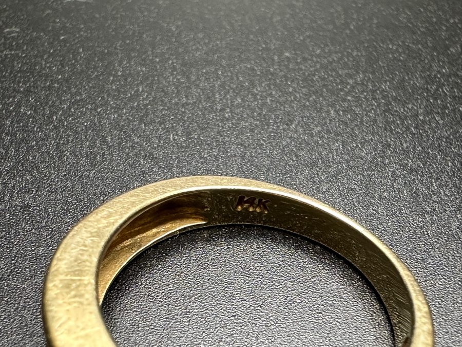 14k Gold Diamond Ring With (9) 2mm Round Brilliant Diamonds Est. .25cttw H-I SI2-I1 Size 10.25 5.2g Retails $1,200 [Photo 10]