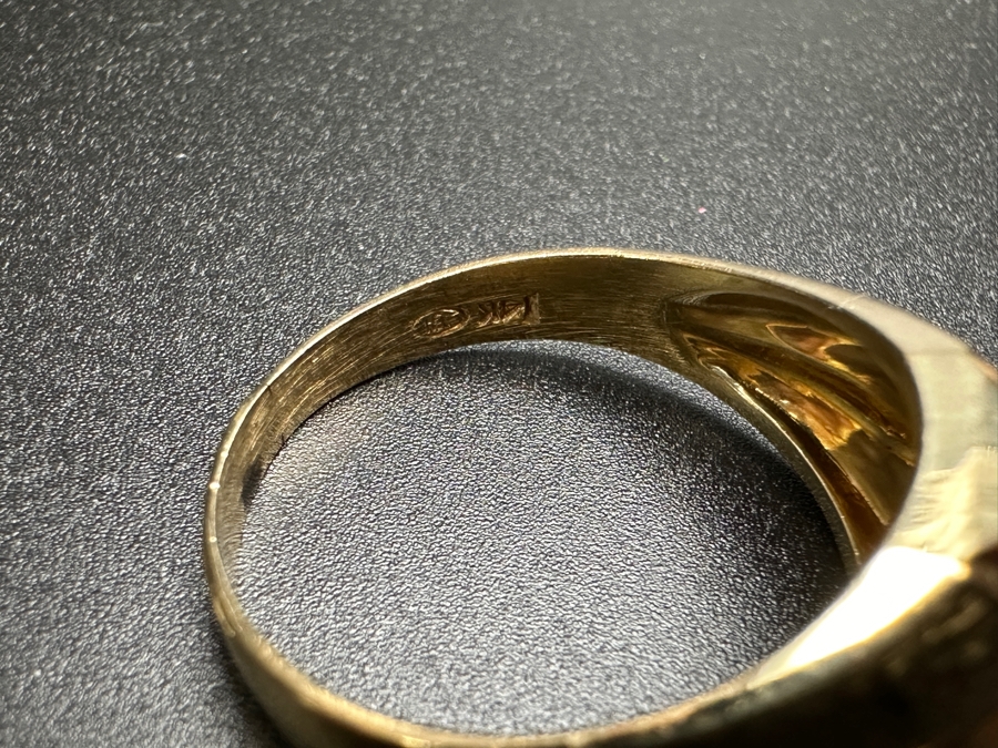 14k Gold Synthetic Color Change Sapphire 8x6mm Size 11 5g Retails $1,000 [Photo 8]