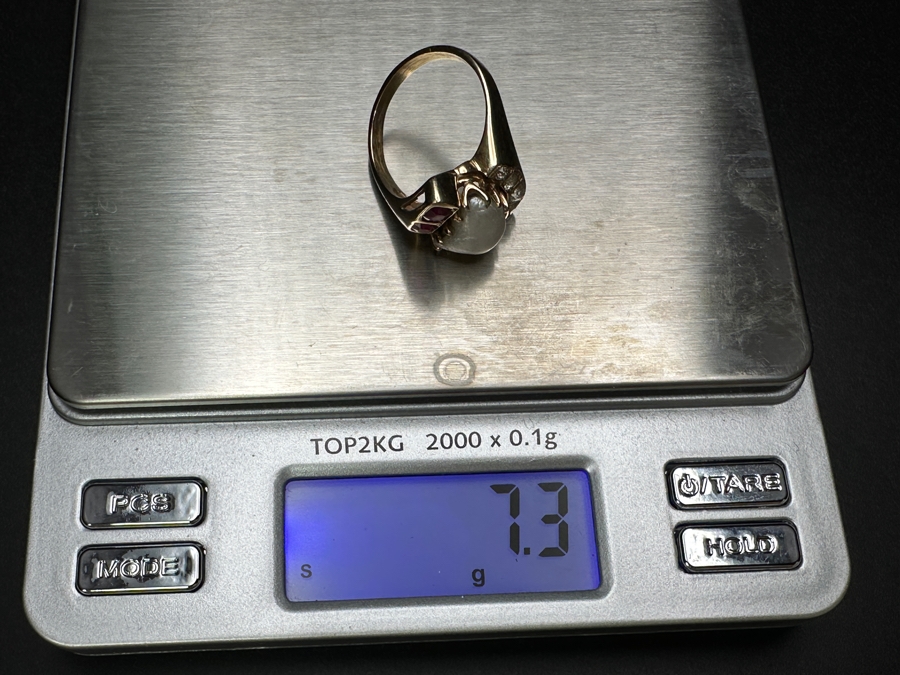 14k Gold Ring With (4) European Cut Diamonds Ranging In Size From 3.8mm-1.5mm Est. .40cttw, Freeform Baroque Pearl & (2) 3.8x3mm Rubies Ruby Size 8.25 7.3g Retails $1,800 [Photo 11]