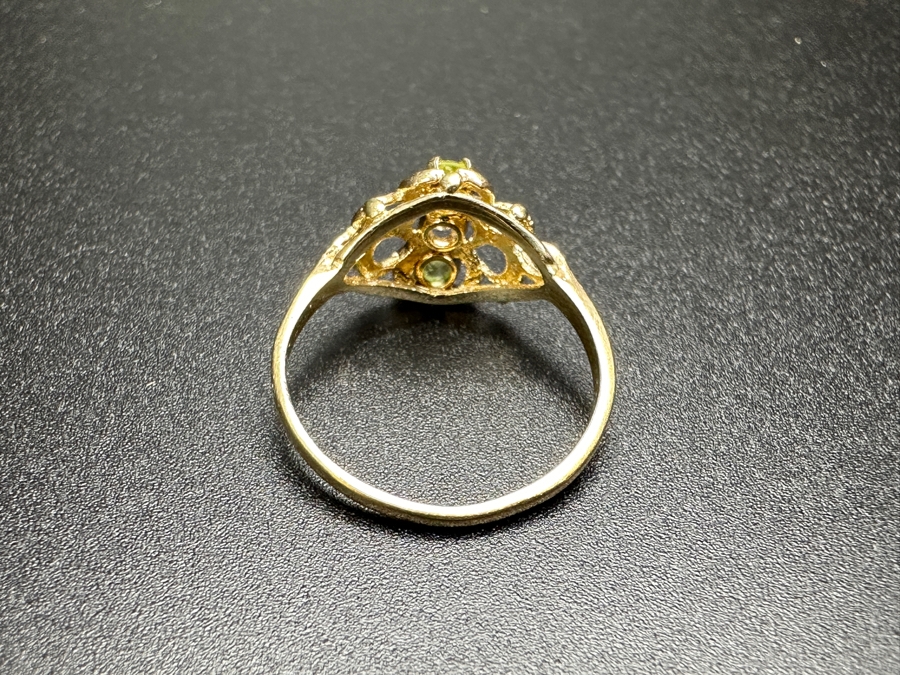 14k Gold Diamond Ring With 2.3mm Round Brilliant Diamond & (2) 2.3mm Peridot Size 5.5 1.5g Retails $400 [Photo 8]