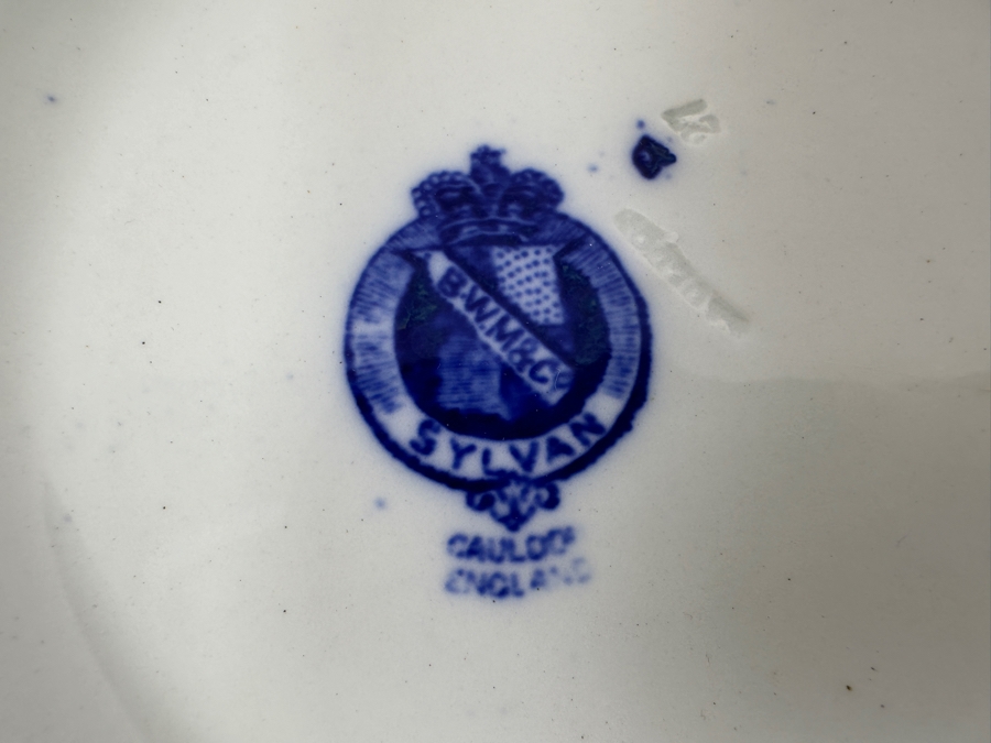 English B.W.M & Co Flow Blue Covered Vegetable Dish 11'W x 6.5'H [Photo 13]