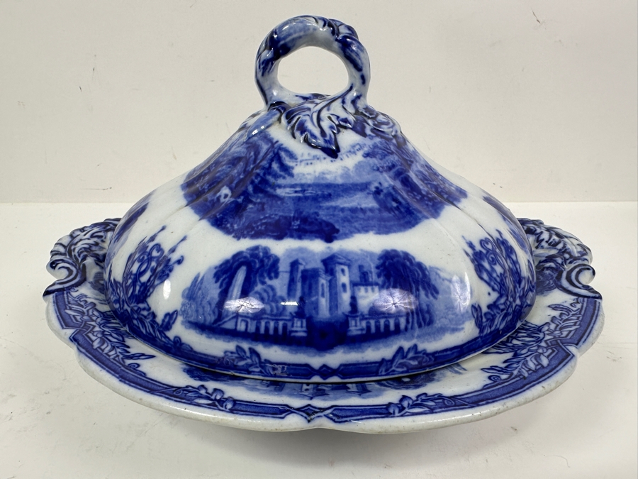 English B.W.M & Co Flow Blue Covered Vegetable Dish 11'W x 6.5'H [Photo 4]