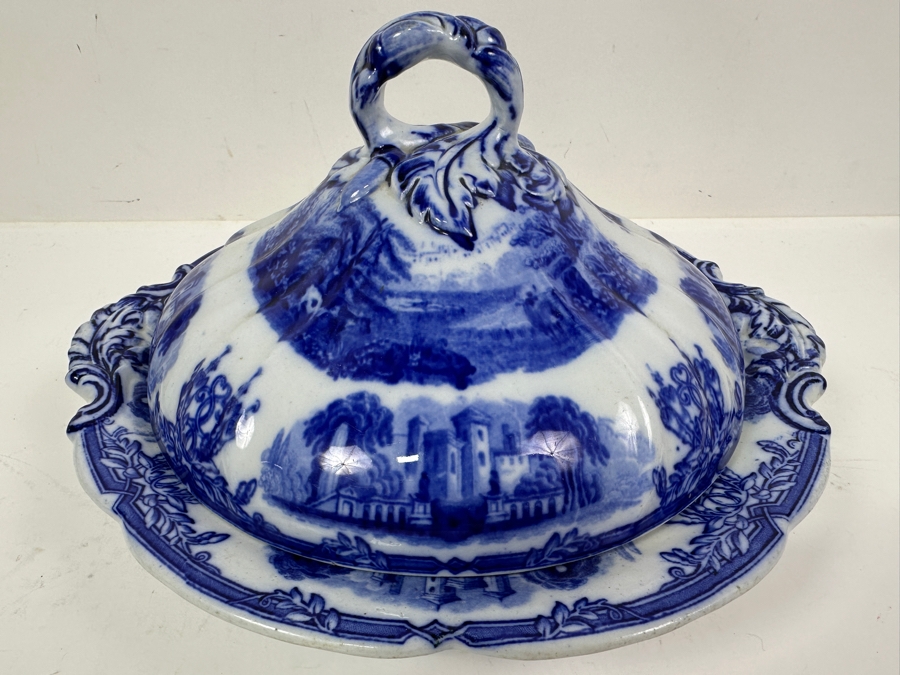 English B.W.M & Co Flow Blue Covered Vegetable Dish 11'W x 6.5'H [Photo 2]