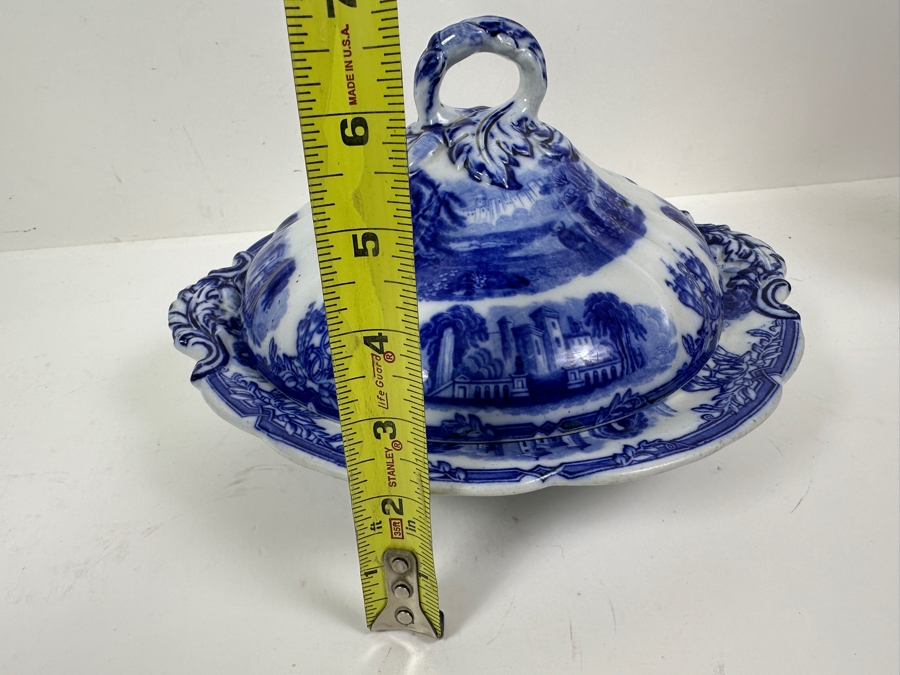 English B.W.M & Co Flow Blue Covered Vegetable Dish 11'W x 6.5'H [Photo 15]